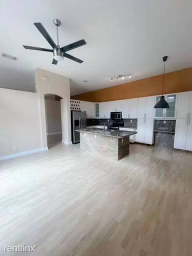 Main picture of 1145 Oysterwood St