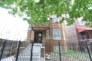 Main picture of 725 N Trumbull Ave