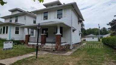 Main picture of 1710 Edgewater Ave