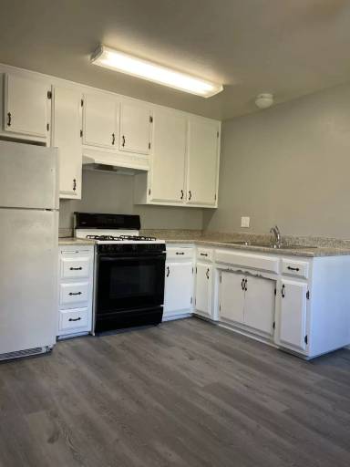 Main picture of 4 Colfax Ave