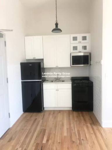 Main picture of South 4526 North Sheridan Apartments