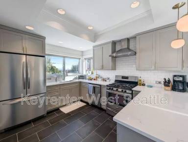 Main picture of 4030 38th Ave SW