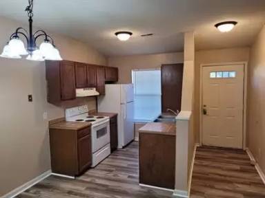 Main picture of 2613 Stewart Dr