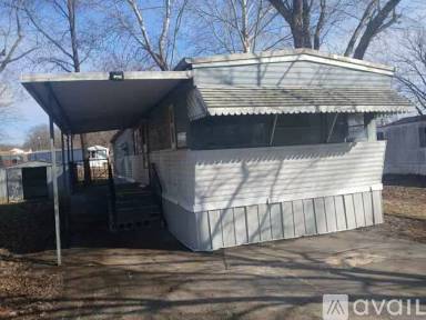 Main picture of 11 Camelot Dr
