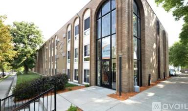 Main picture of 2525 3rd Ave S