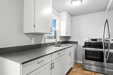 Main picture of 3809 South Thompson Avenue - 7