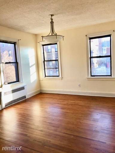 Main picture of 1614 W 2nd St