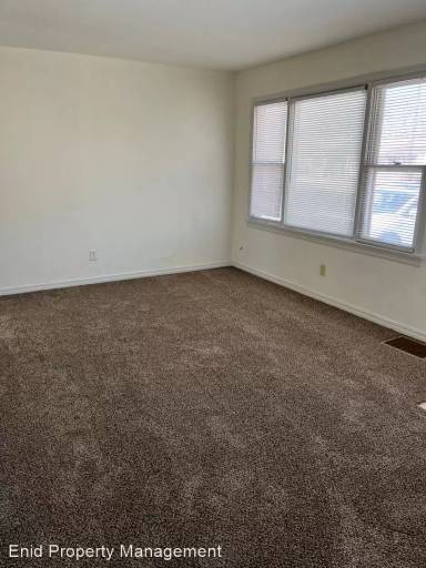 Main picture of 2529 W Oklahoma Ave