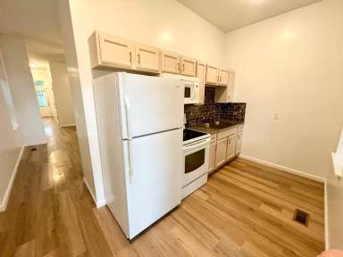 Main picture of 4120 Louisiana Ave