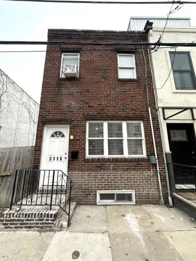 Main picture of 2115 Earp St
