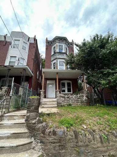 Main picture of 141 W Apsley St