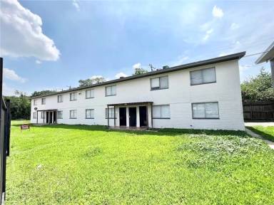 Main picture of 1133-49 N Durham Dr