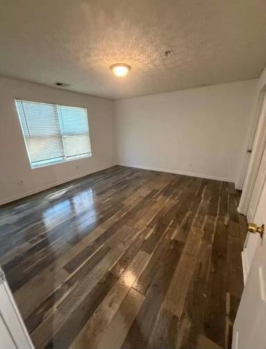 Main picture of 7203 Waldrop Pl