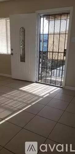 Main picture of 6809 Albany St