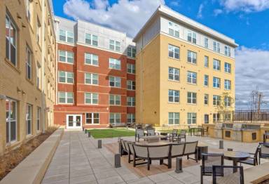 Main picture of 2317 Huntington Ave