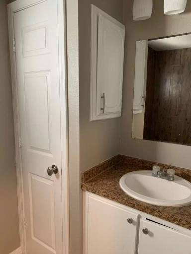 Main picture of 512 N 13th St