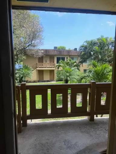 Main picture of Lauderdale Lakes Apartments