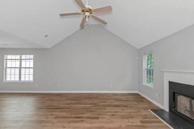 Main picture of 195 Charleston Pl