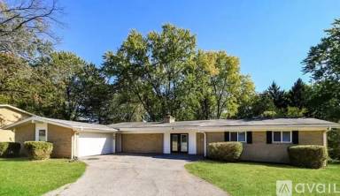 Main picture of 6710 Foxshire Dr