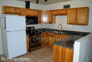 Main picture of 835 E Waverly St