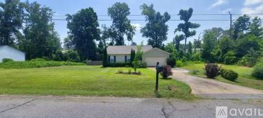 Main picture of 10 Meadowsweet Ln