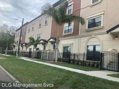 Main picture of 3421 W Horatio St