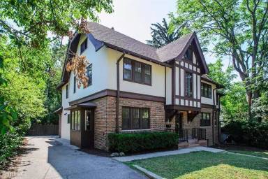 Main picture of 631 Oxford Rd