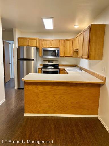 Main picture of 407 E 8th Ave