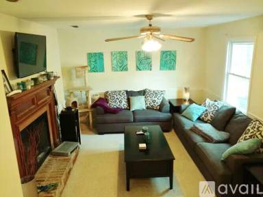 Main picture of 32 Dominion Way