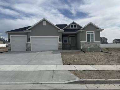 Main picture of 491 W 1910 N