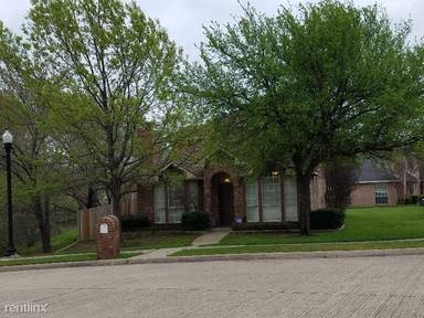 Main picture of 501 Creek Ct