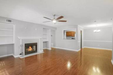 Main picture of 2820 Vinings Central Dr SE