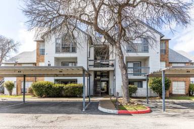 Main picture of Cambridge Park Condominiums
