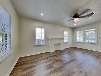 Main picture of 2349 NW 17th St