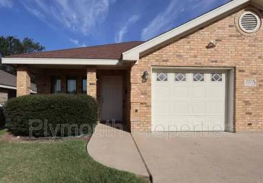 Main picture of 1809 N W S Young Dr