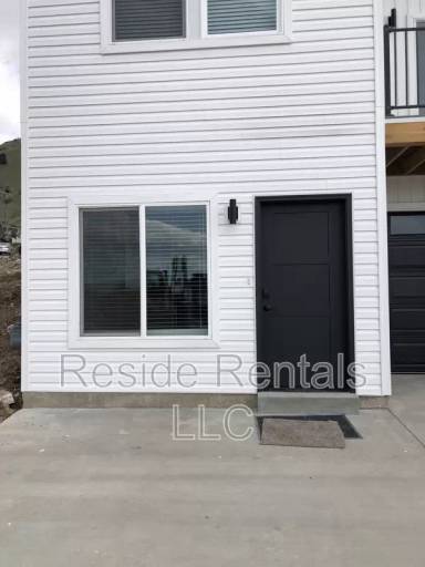 Main picture of 1946 Pheasant Ct