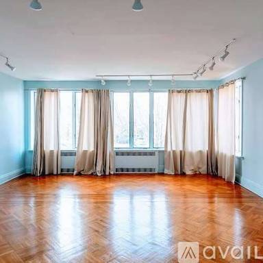 Main picture of 1496 Ocean Pkwy