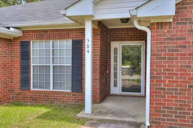 Main picture of 568 Jackson St