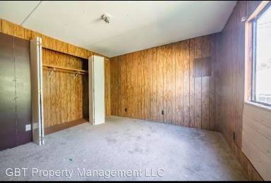 Main picture of 483 W Elm St