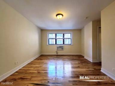 Main picture of 530 W Surf St