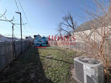 Main picture of 2118 W Illinois St