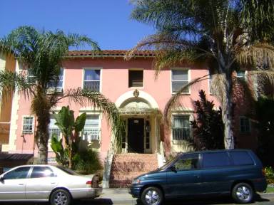 Main picture of 111 S Manhattan Pl