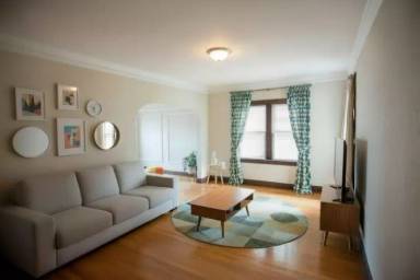 Main picture of 3817 N Humboldt Blvd