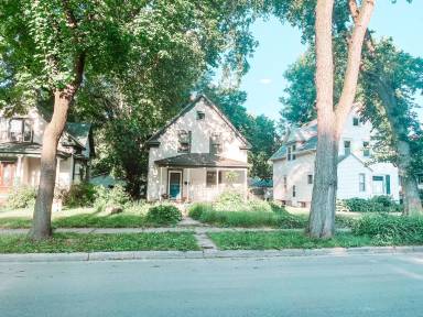 Main picture of 3341 31st Ave S