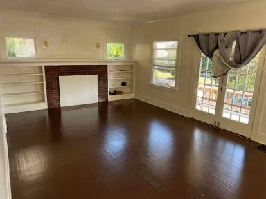 Main picture of 4717 18th Ave NE