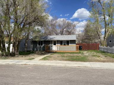 Main picture of 1527 Kit Carson Ave