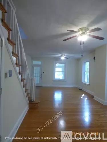 Main picture of 50 Holland Ave