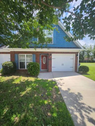 Main picture of 962 Bryan Cir