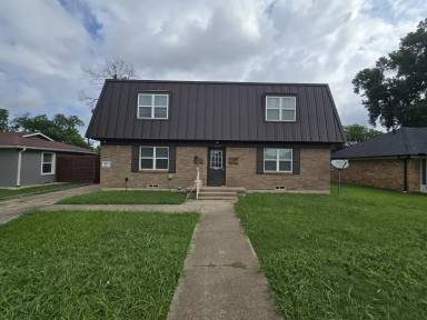 Main picture of 1805 Randolph Dr