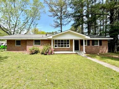 Main picture of 2802 Hester Ln NW